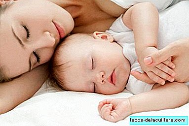 Colecho مع الطفل: لماذا النوم معا مفيد