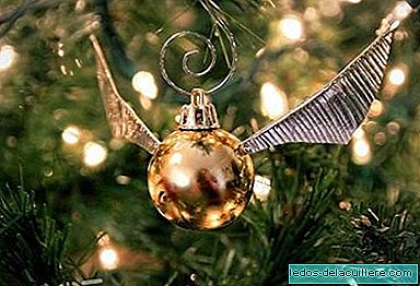 Ustvarite svoje kroglice Snich za okrasitev božičnega drevesa