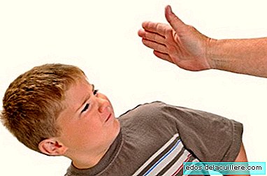When I see a father hit his son, what should I do? (I)