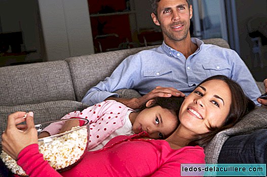 Apakah Anda membiarkan anak-anak Anda "lima menit" menonton televisi sebelum mereka tidur?