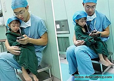 De avslutar en hjärtoperation för att lugna sin lilla två år gamla patient