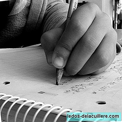 The beginning of writing in left-handed children