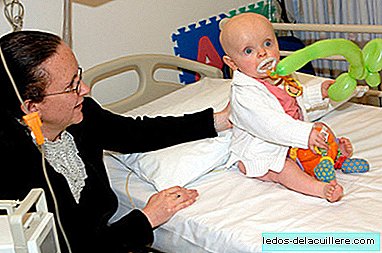 The Hospital de León only allows children admitted to the ICU to visit one hour a day