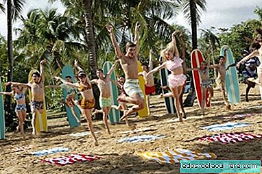 Em 13 de setembro de 2013, o filme Teen Beach estreia no Disney Channel.