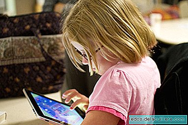 I Storbritannia advarer de om tap av ferdigheter hos barn på grunn av teknologisk overeksponering