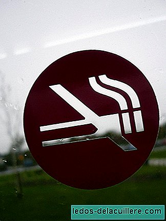 यूनाइटेड किंगडम में, तंबाकू विरोधी कानून के छह साल बाद बचपन के अस्थमा के लिए अस्पताल में गिरावट जारी है