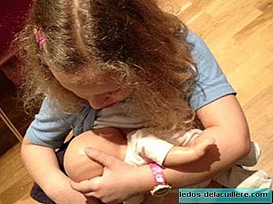 Facebook supprime les photos de filles prétendant allaiter leur bébé (et s'excuse)
