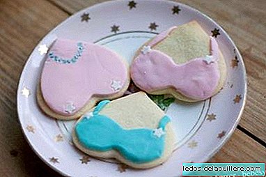 Breast-shaped cookies for World Breastfeeding Week 2012