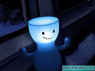 „Glo Boy“, graži naktinė lempa vaikų kambariui