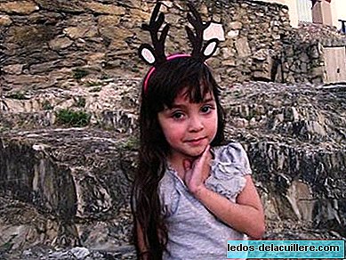 Buat telinga reindeer sendiri, pakaian buatan sendiri untuk kanak-kanak