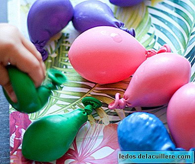 Gjør det selv: sensoriske ballonger, et stimulerende spill for barn