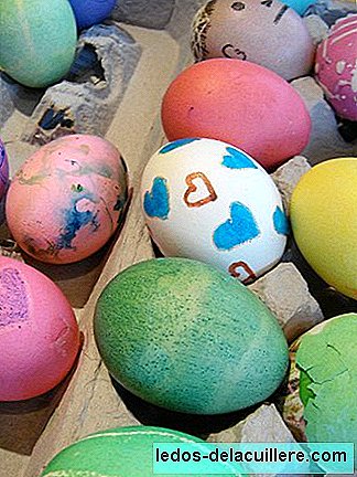 Hoje vamos pintar ovos de Páscoa