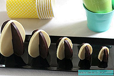 Easter eggs of two chocolates to make with children