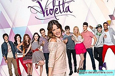 أصبحت سلسلة Violetta نجاحًا مع حركة كبيرة من المعجبين في إسبانيا