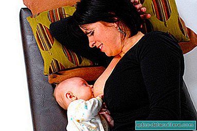 Kūdikiai, kurie miega su tėvais, ilgiau maitinami krūtimi, rašoma naujame tyrime