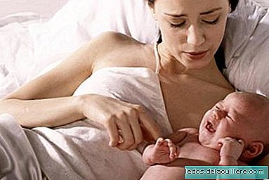 Bayi bangun pada waktu malam untuk mencegah ibu hamil lagi, kata pakar?