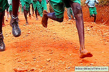 Children, better barefoot: in Kenya children who win races do not wear slippers