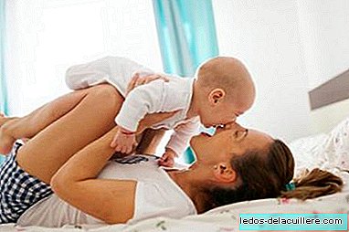 الآباء الإسبان هم أكثر التقبيل في الصباح
