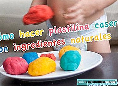 Summer crafts: how to make natural plasticine with glitter