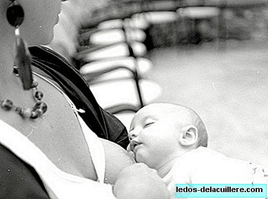Mitos sobre a amamentação: "Os bebês não devem adormecer no peito, porque a mama não é uma chupeta"