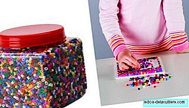 Pixel Art with multicolored plastic beads: the latest entertainment for kids