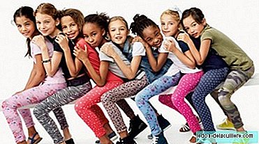 For the spring and summer of 2014 Benetton offers us a large collection of jeggings for girls