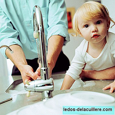 Thinking about children's health it is better to wash the dishes by hand than with the dishwasher