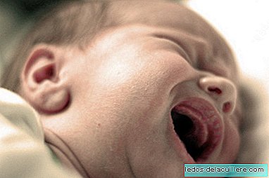 Pourquoi les bébés pleurent-ils sans larmes?