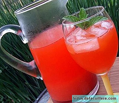Sommeroppskrift: jordbærs limonade å tilberede med barn
