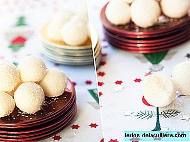 Christmas recipes to make with children: Coconut balls with condensed milk