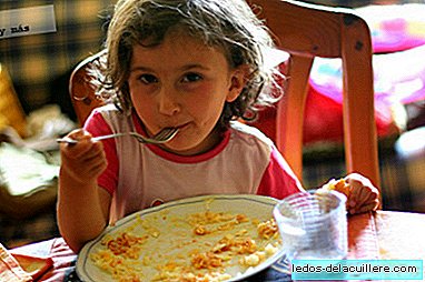Sommarrecept för barn: ris med tomater och ägg