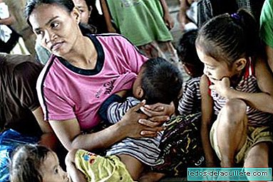 A filippínó anyákat arra ösztönzik, hogy szoptassák gyermekeiket a betegség elkerülése érdekében