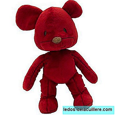 إذا كنت تشتري KicoNico Red في Imaginarium ، فأنت تدعم قضية الأطفال الذين يعانون من Microtia