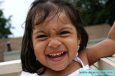 Always running, jumping, exploring: how to avoid oral accidents in children