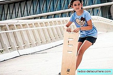 Skooboard: the solution for young children to enjoy skateboarding safely