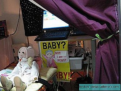 신 생물학 연습을위한 로봇 아기