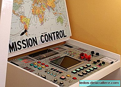 NASA kontrol paneli haline gelen etkileyici bir çalışma masası