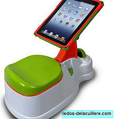 A potty with iPad support: no fear of splashing
