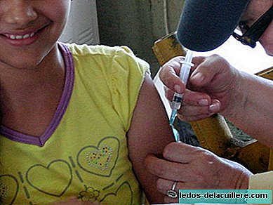 Ein separater australischer Vater hat es geschafft, seine beiden Kinder legal zu impfen