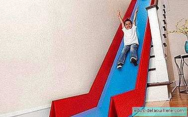 Um slide para descer as escadas da casa