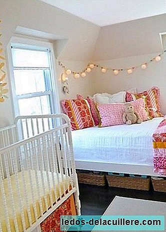 A good idea: decorate the children's room with garlands of lights