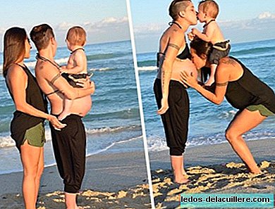 A couple of lesbian moms makes viral the images of how they created their family