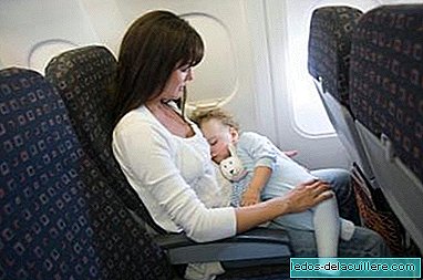 Some parents give the passage an "emergency" kit in case their baby bothers on the plane