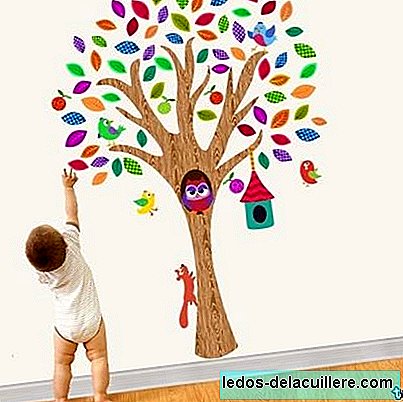 Decorative vinyl to give a spring touch to the children's room