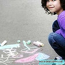 Activities for children outdoors: Paint with chalk