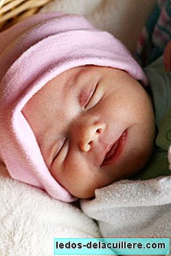 Babys, die "zurückkehren": Refluxkrankheit oder Aufstoßen?
