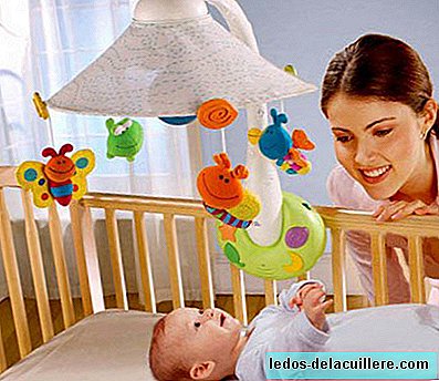 Tips for choosing the baby's crib mobile