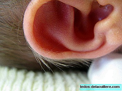 Nyfödd vård: hur man rengör barnets öron