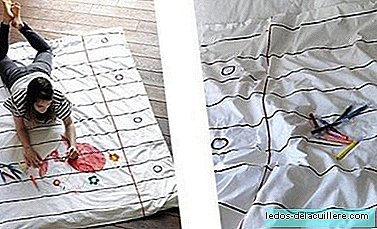 Decorate the comforter with children's drawings