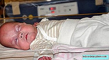 Висунулася сама недоношена дитина у світі